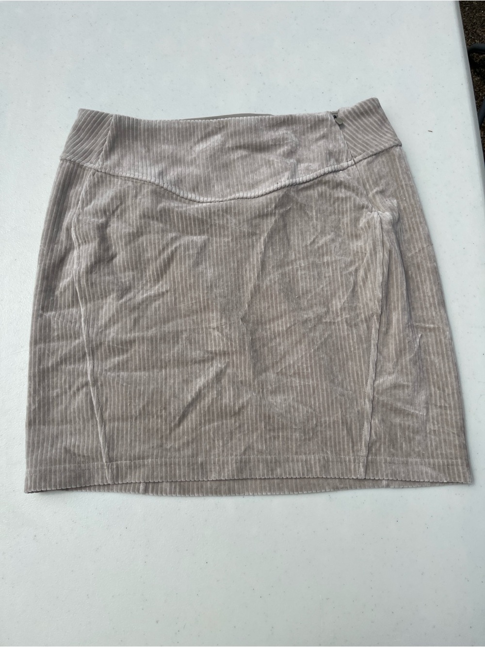 lululemon athletica Ribbed Velvet Mini Skirt in Taupe